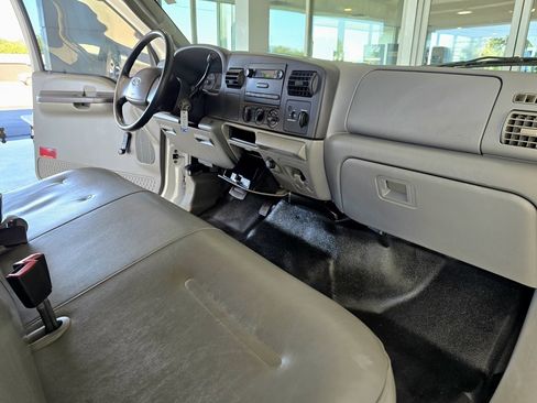 Used 2006 Ford F250 XL image 11