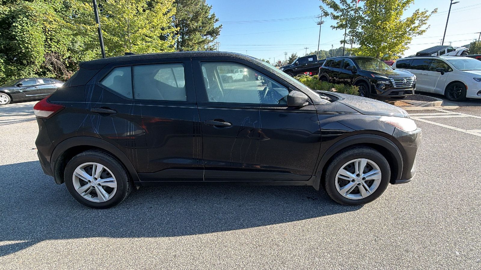 Used 2025 Nissan Kicks Play S FWD image 7