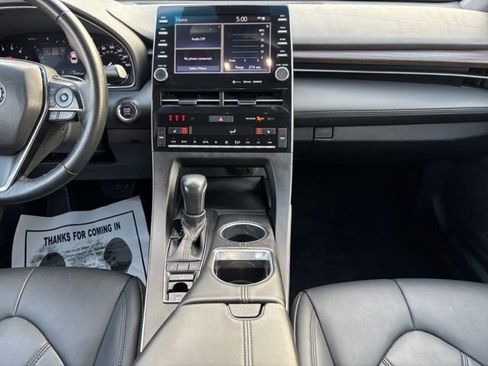 Used 2022 Toyota Avalon XLE image 13