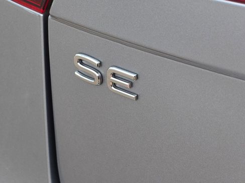 Certified 2024 Volkswagen Tiguan Wolfsburg Edition AWD/4WD image 15