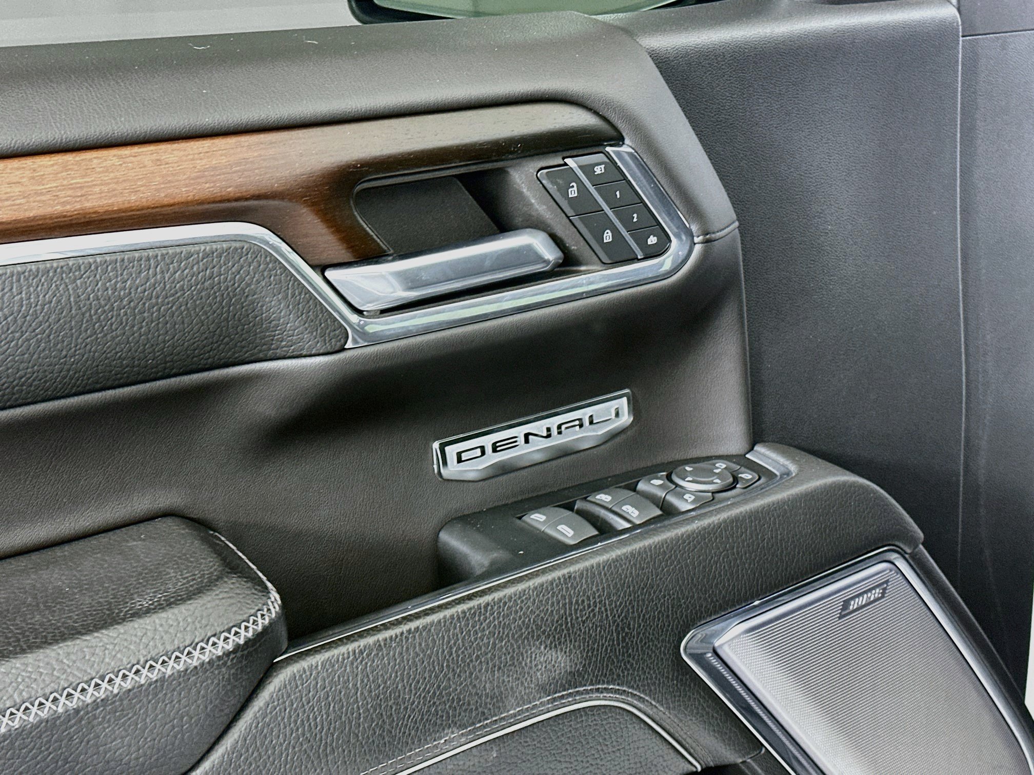 Used 2024 GMC Sierra 1500 Denali AWD/4WD image 15