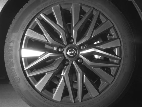 Used 2025 Nissan Altima 2.5 SV image 13