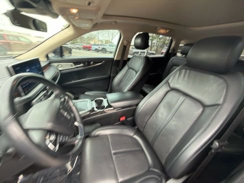 Certified 2022 Lincoln Nautilus Reserve w/ Equipment Group 202A image 16