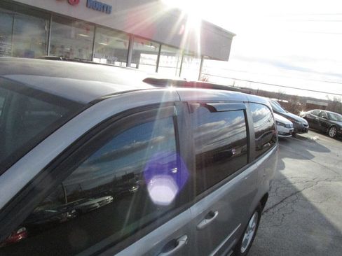 Used 2013 Dodge Grand Caravan SXT image 33