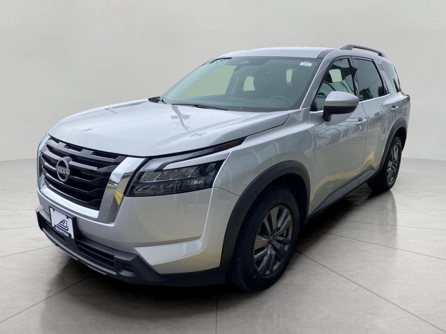 Used 2025 Nissan Pathfinder SV AWD/4WD image 4