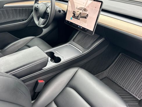 Used 2023 Tesla Model Y Long Range image 15