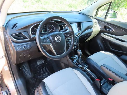 Used 2018 Buick Encore Preferred FWD image 19