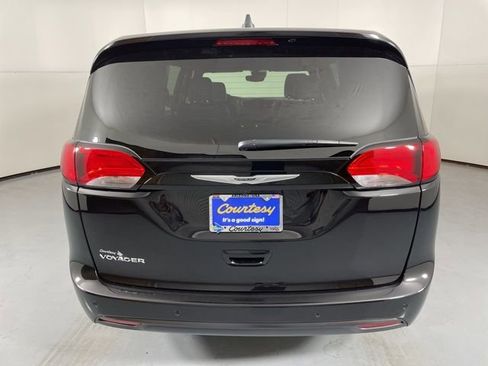 New 2025 Chrysler Voyager LX image 7