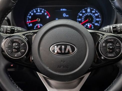 Used 2020 Kia Soul EX FWD image 12