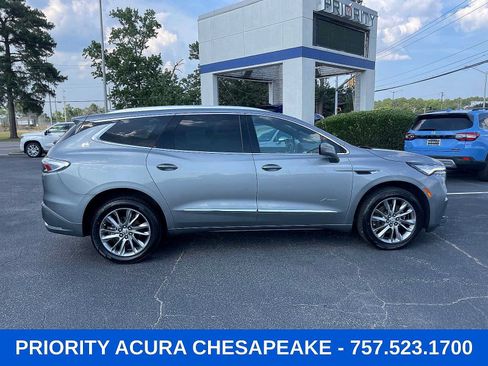 Used 2023 Buick Enclave Avenir w/ Avenir Technology Package AWD/4WD image 8
