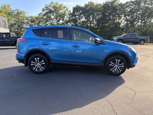 Used 2018 Toyota RAV4 LE w/ All Weather Liner Package AWD/4WD image 6