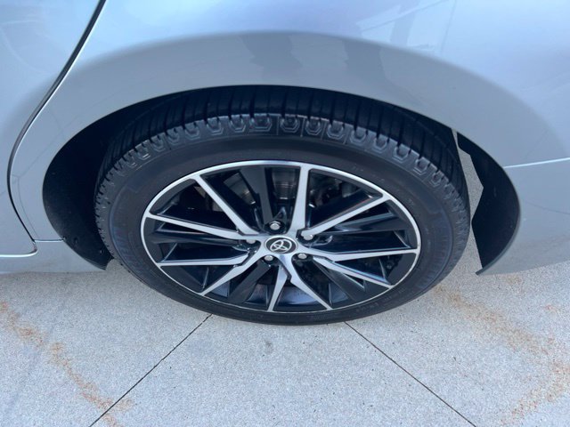 Used 2022 Toyota Camry SE FWD image 11