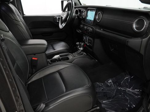 Used 2018 Jeep Wrangler Unlimited Sahara w/ Uconnect 4C Nav & Sound Group AWD/4WD image 51