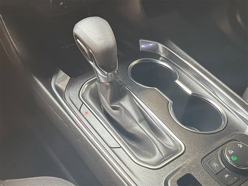 Used 2024 Chevrolet Traverse LT image 16