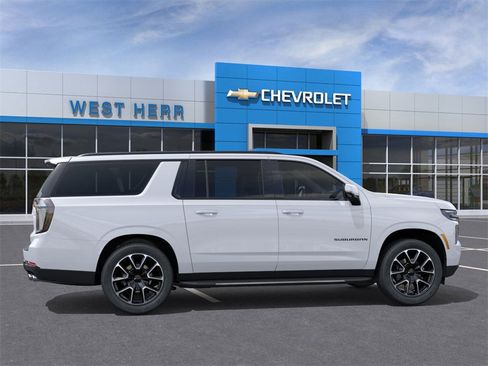 New 2026 Chevrolet Suburban RST image 5