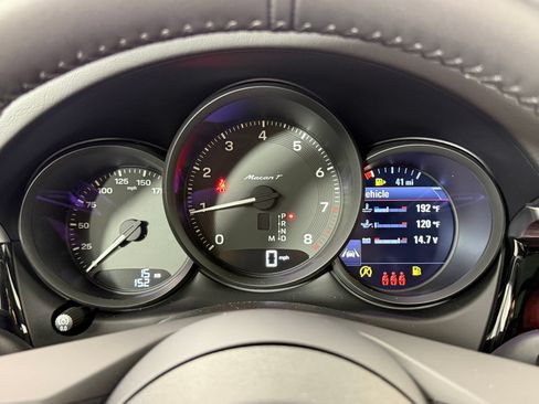 Certified 2026 Porsche Macan Turbo AWD/4WD image 23