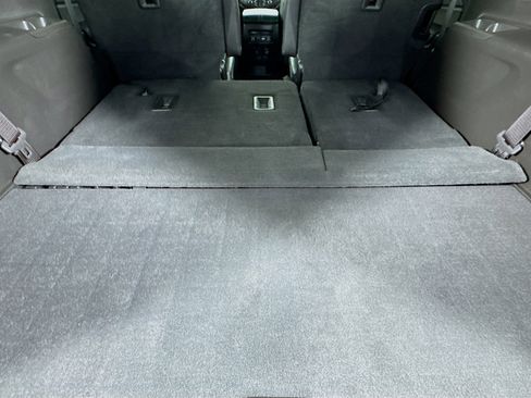 Used 2024 Chevrolet Traverse RS image 62