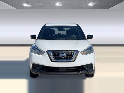 Used 2020 Nissan Kicks S image 6