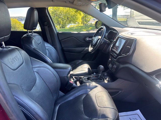 Used 2019 Jeep Cherokee Limited AWD/4WD image 10