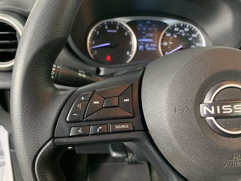 Used 2023 Nissan Versa S FWD image 19