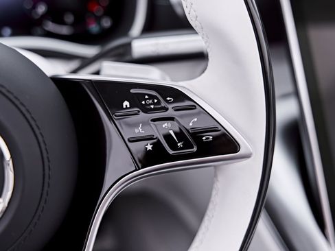 Used 2026 Mercedes-Benz Maybach SL 680 image 70