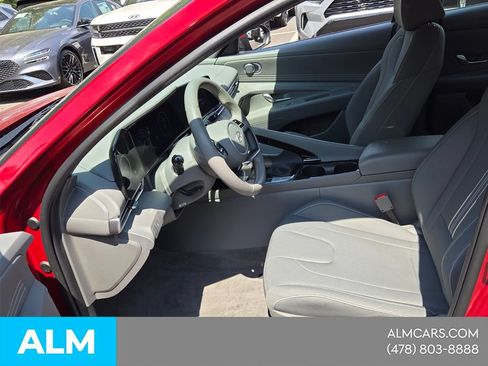 Used 2024 Hyundai Elantra SEL w/ Convenience Package FWD image 13