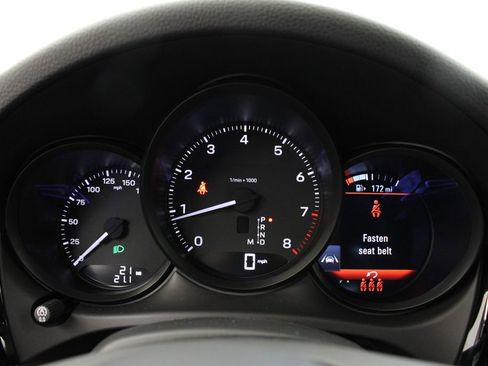 New 2026 Porsche Macan image 17