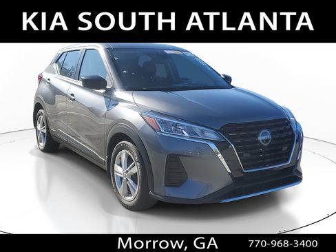 Used 2024 Nissan Kicks S image 1