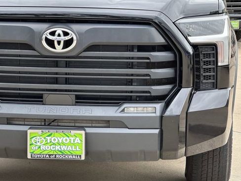 Used 2022 Toyota Tundra SR5 RWD image 8