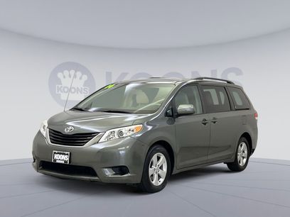 Used 2014 Toyota Sienna LE