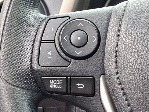 Used 2014 Toyota RAV4 XLE AWD/4WD image 21