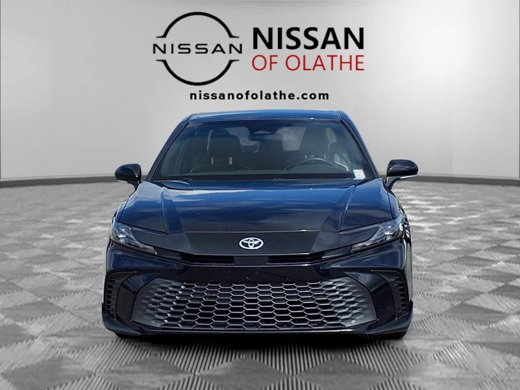 Used 2025 Toyota Camry SE FWD image 33