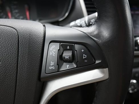 Used 2020 Chevrolet Trax LT w/ Sun & Sound Package image 17