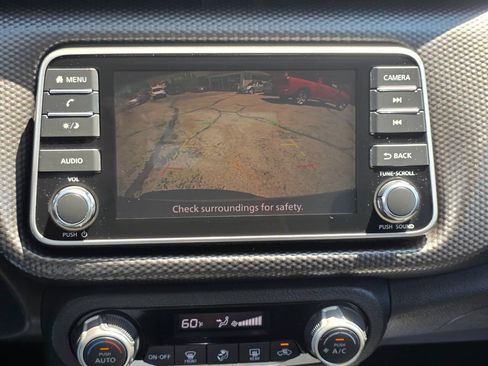 Used 2019 Nissan Kicks SV FWD image 16