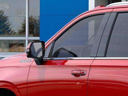 New 2026 Chevrolet Tahoe High Country AWD/4WD image 12