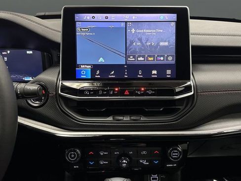 Used 2024 Jeep Compass Trailhawk w/ Trailhawk Elite Group image 9