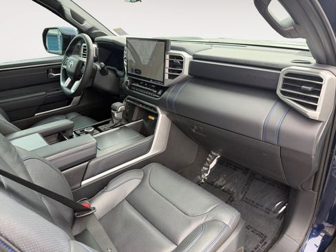 Used 2022 Toyota Tundra Platinum AWD/4WD image 12