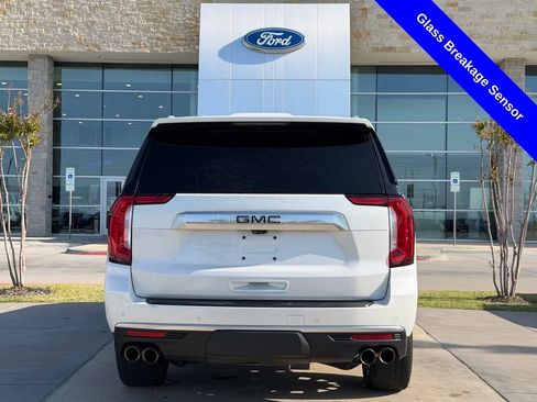 Used 2022 GMC Yukon XL Denali w/ Denali Ultimate Package AWD/4WD image 22