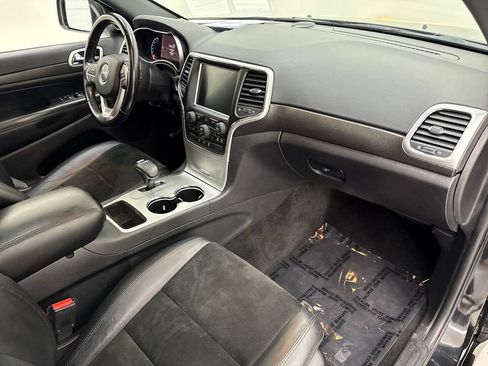 Used 2015 Jeep Grand Cherokee Altitude AWD/4WD image 26
