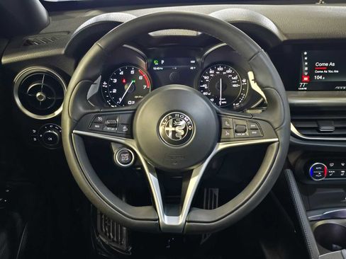 Used 2018 Alfa Romeo Stelvio Ti Sport image 10