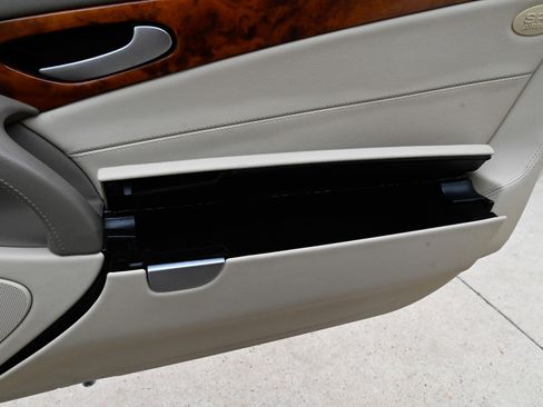 Used 2009 Mercedes-Benz SL 550 image 47