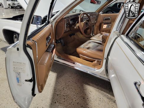 Used 1988 Cadillac Brougham image 18