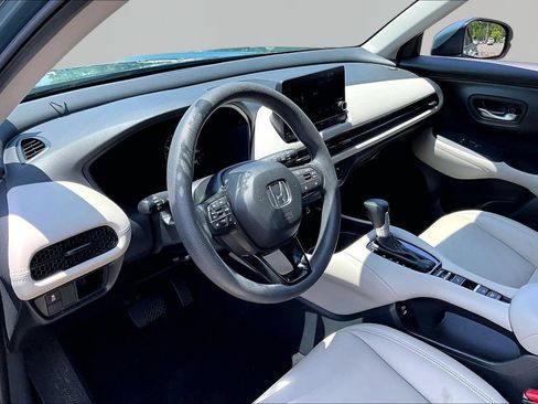 Used 2025 Honda HR-V LX image 14