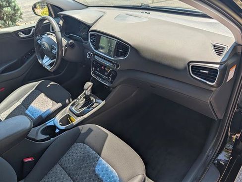 Used 2019 Hyundai Ioniq Plug-In Hybrid FWD image 14