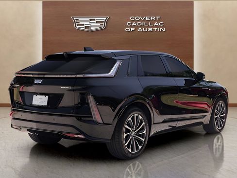 Certified 2024 Cadillac Lyriq Sport AWD/4WD image 4