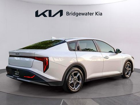 Certified 2025 Kia K4 FWD image 6