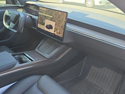 Used 2022 Tesla Model S AWD/4WD image 24
