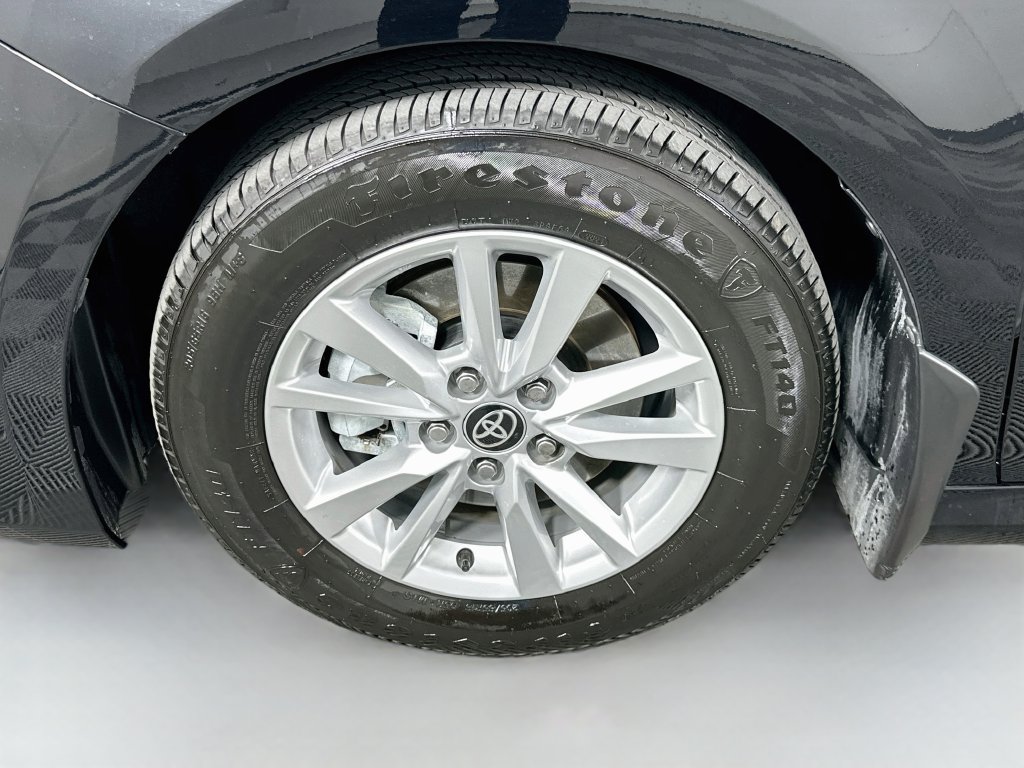 Used 2025 Toyota Camry LE w/ Convenience Package FWD image 30