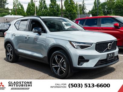 Used 2024 Volvo XC40 B5 Core