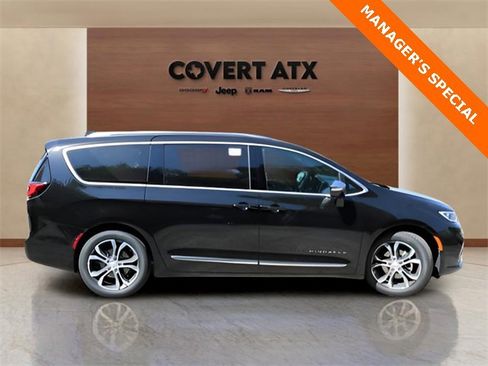 New 2026 Chrysler Pacifica Pinnacle image 6